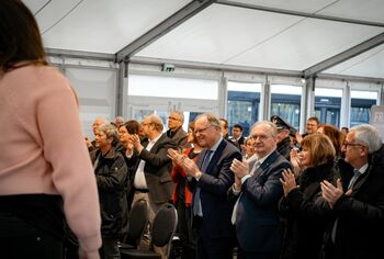 Großer Applaus für die Jugendlichen. Foto: Maik Schöttke